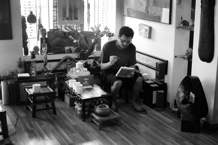 Hà Trí Hiếu Paints Rural Peace in the City
