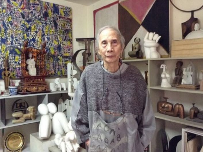 The famous Vietnamese sculptor and painter Lê Công Thành